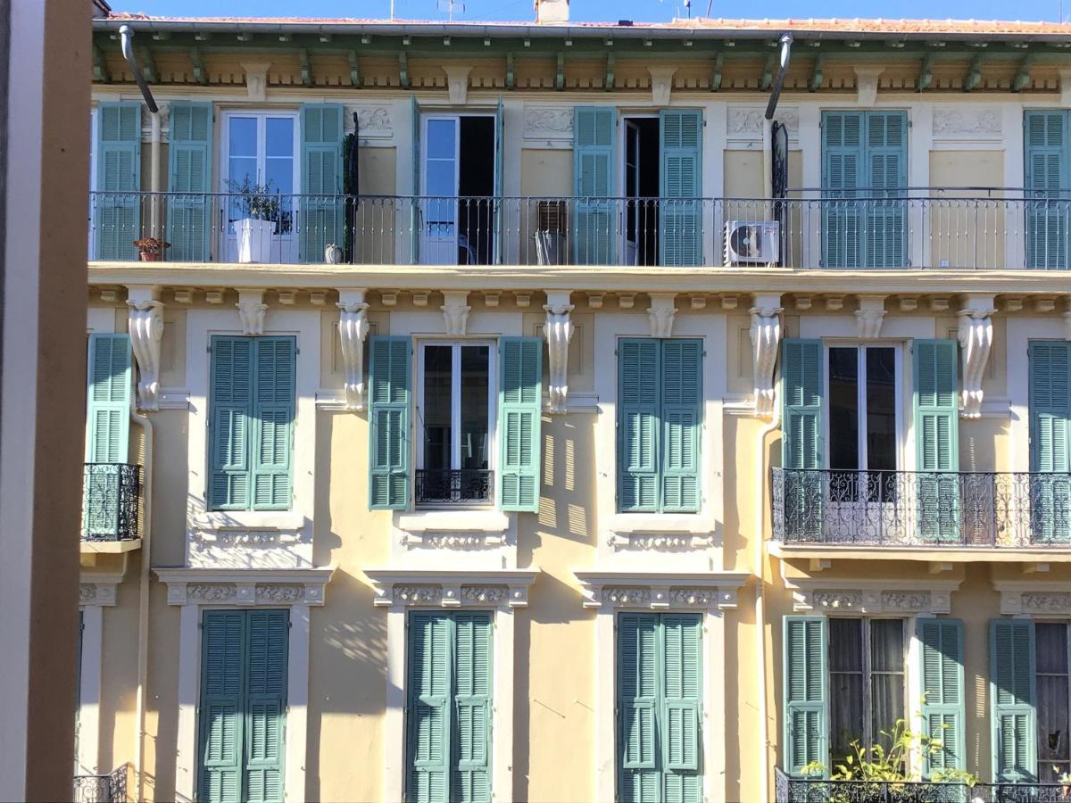 Modern, Traditional , Bright And Stylish Appartement Nisa Exterior foto